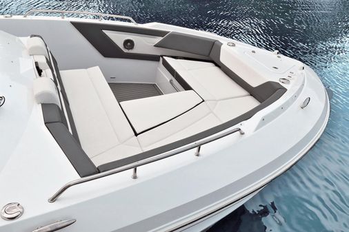 Cruisers Yachts 42 GLS image