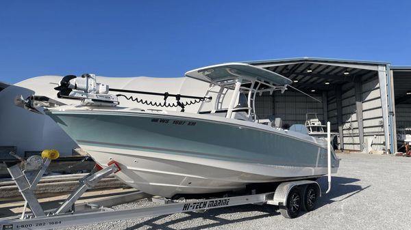 Boston Whaler 230 Outrage 