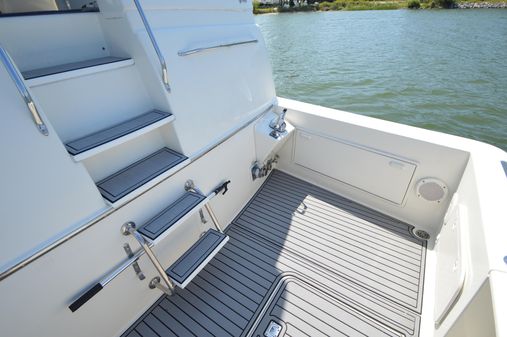 Ocean 48 Cockpit Motor Yacht image