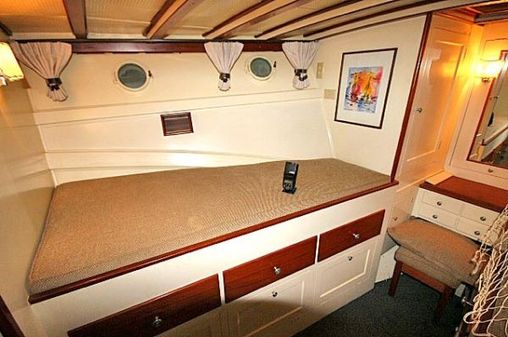 Stephens REPOWERED-BRIDGEDECK-CRUISER image