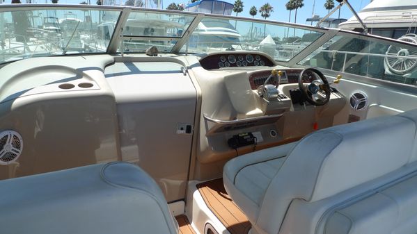 Sea Ray 330 Sundancer image