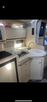 Sea Ray 330 Sundancer image