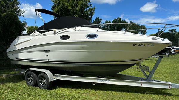 Sea Ray 240 Sundancer 