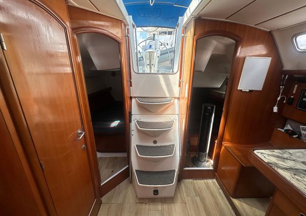 Beneteau 393 image