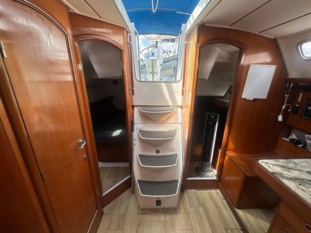 Beneteau 393 image