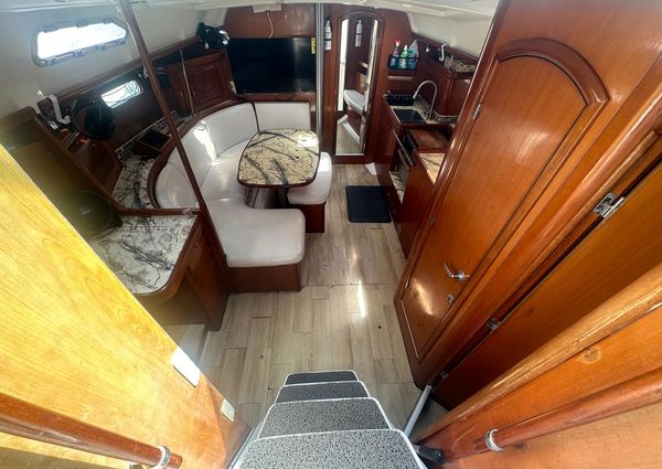 Beneteau 393 image