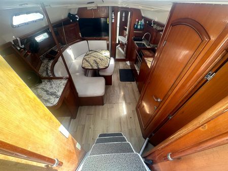 Beneteau 393 image