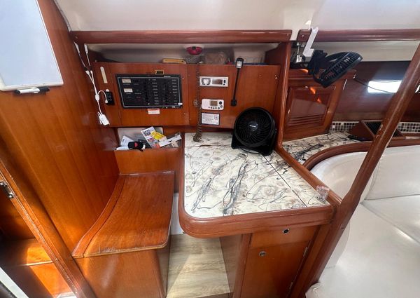 Beneteau 393 image