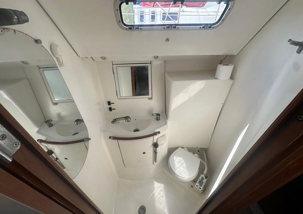 Beneteau 393 image