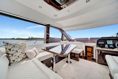 Galeon 500 Fly image