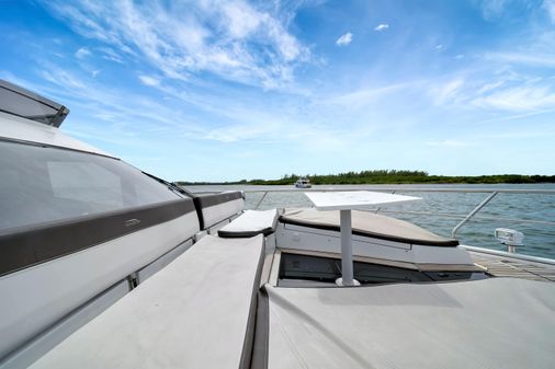 Galeon 500 Fly image