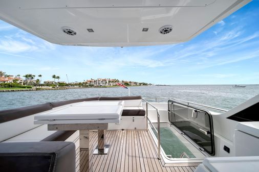 Galeon 500 Fly image