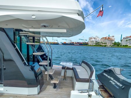 Galeon 500 Fly image