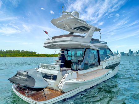 Galeon 500 Fly image