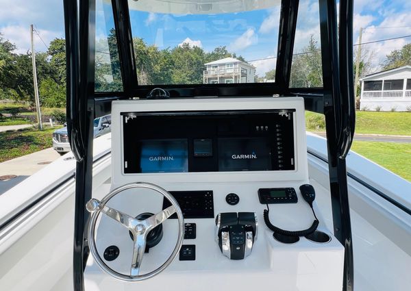 Onslow-bay 27-CENTER-CONSOLE image