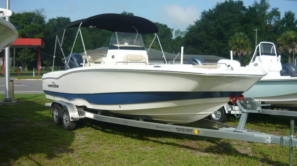 NauticStar 231 Hybrid