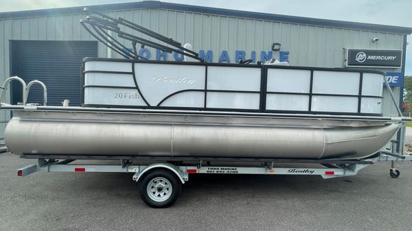 Bentley Pontoons 200 Fish