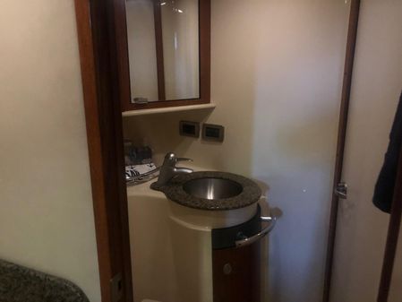 Sea Ray 390 Sundancer image