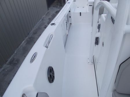 Sea-pro 219-CENTER-CONSOLE image