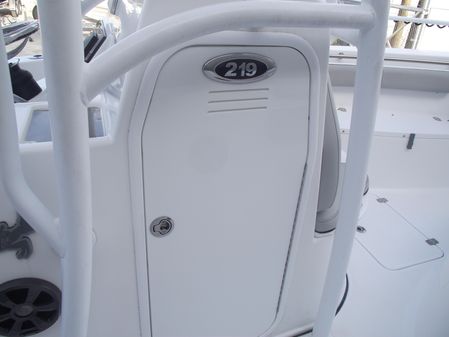 Sea-pro 219-CENTER-CONSOLE image