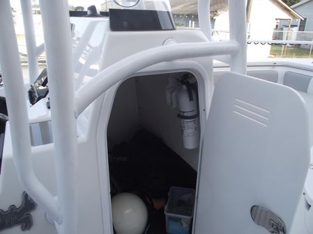 Sea-pro 219-CENTER-CONSOLE image