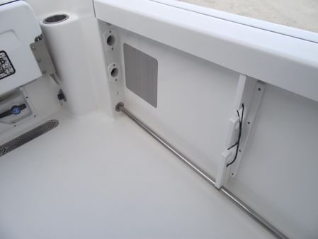 Sea-pro 219-CENTER-CONSOLE image