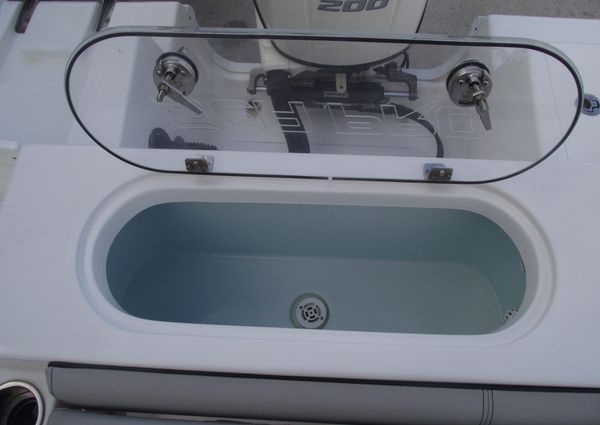 Sea-pro 219-CENTER-CONSOLE image