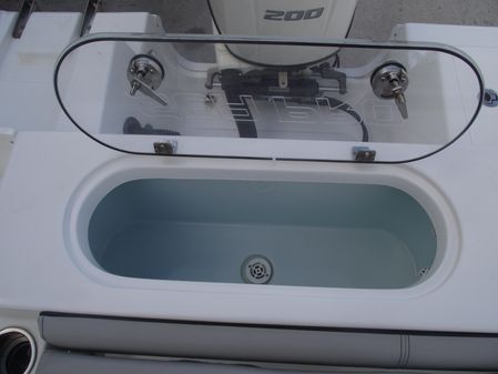 Sea-pro 219-CENTER-CONSOLE image