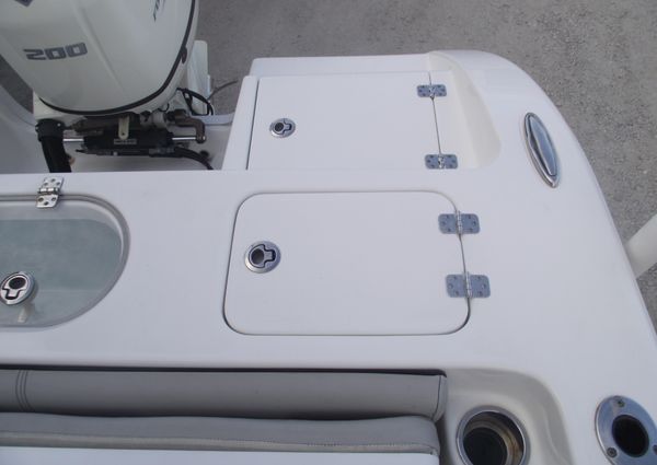 Sea-pro 219-CENTER-CONSOLE image