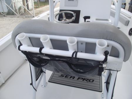 Sea-pro 219-CENTER-CONSOLE image