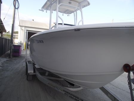 Sea-pro 219-CENTER-CONSOLE image