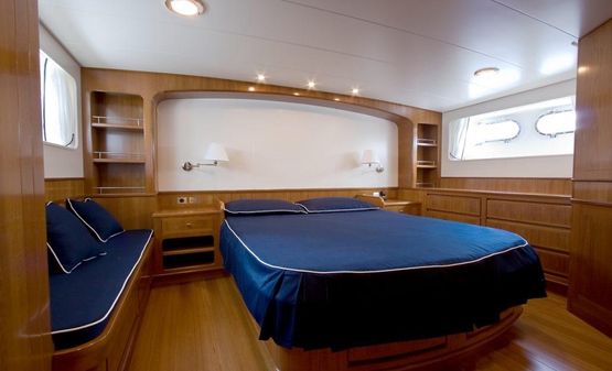 Feadship CARAVELLE 23 image