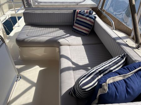 Mainship 400 Trawler image