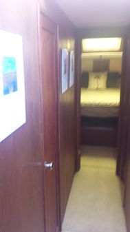 Uniflite Aft Cabin image