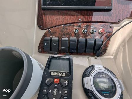 Sea Ray 330 Sundancer image