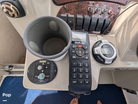 Sea Ray 330 Sundancer image