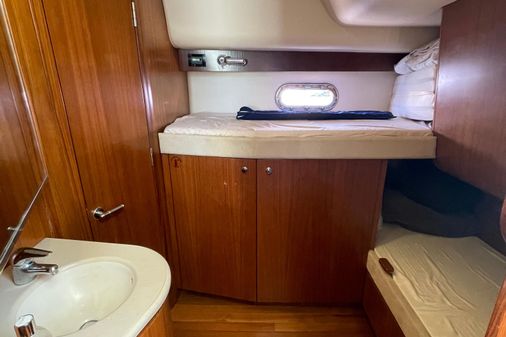 Tiara Yachts 4400 Sovran image