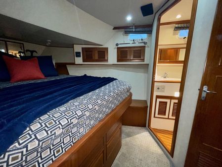 Offshore Yachts 52 Sedan image