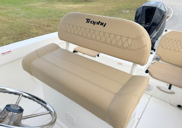 Bayliner TROPHY-T22CC image