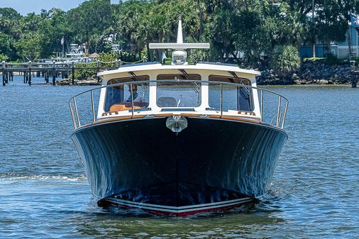 Hinckley Talaria 43 Motoryacht image