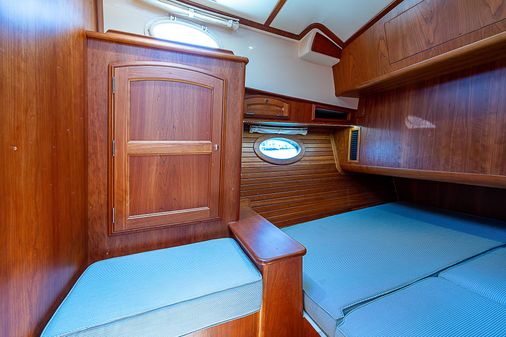 Hinckley Talaria 43 Motoryacht image