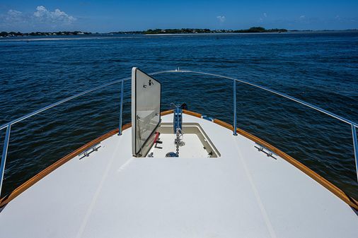 Hinckley Talaria 43 Motoryacht image