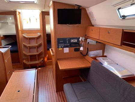 Bavaria Cruiser 36 image