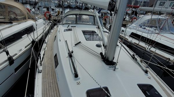 Bavaria Cruiser 36