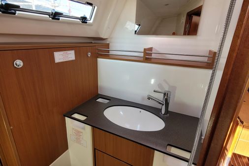 Bavaria Cruiser 36 image