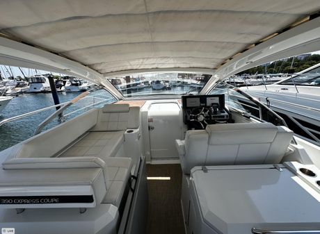 Cruisers Yachts 390 Express image