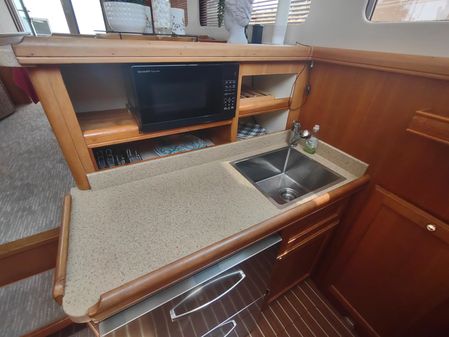 Mainship 34 Trawler image