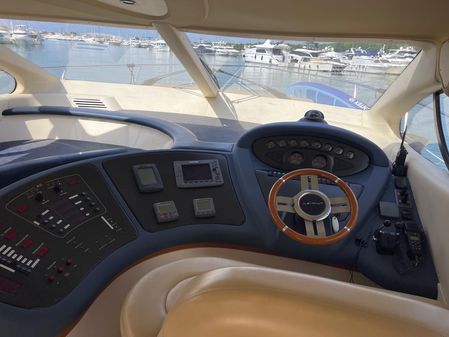 Azimut 46 image