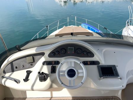 Azimut 46 image