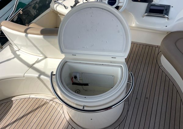 Azimut 46 image